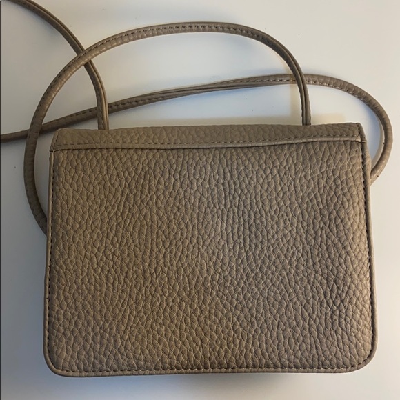 Colab Crossbody - Picture 3 of 3